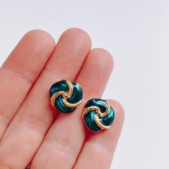 Vintage Signed Earrings Trifari Peacock Blue Enamel Gold Tone Knot Stud Posts - Picture 3 of 10